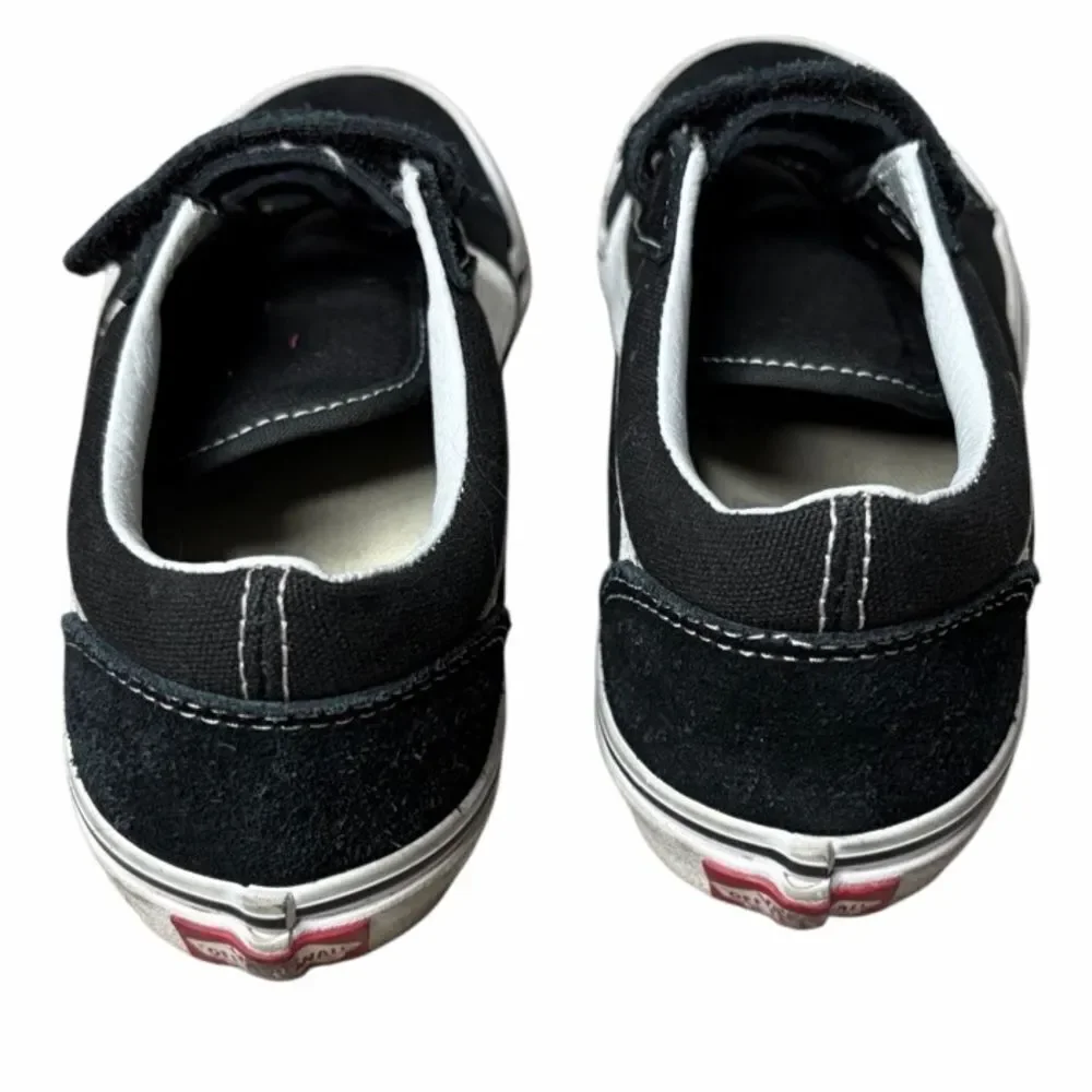 Vans Kids Classic Black and White Velcro Sneakers Size 2.5